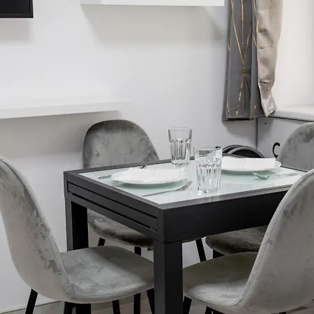 Newly Renovated In Old Town Apartamento